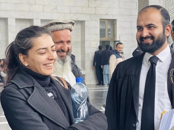 Police Arrest Imaan Mazari, Husband in Controversial Tweets Case