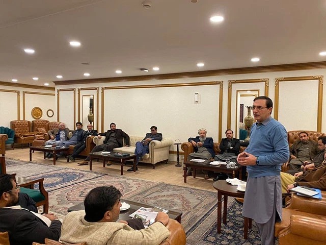 Tensions boil over at PTI parliamentary meeting, What happened behind closed doors?