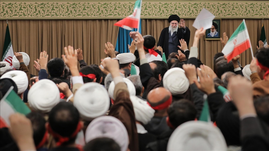 US Urges Citizens to Leave Iran