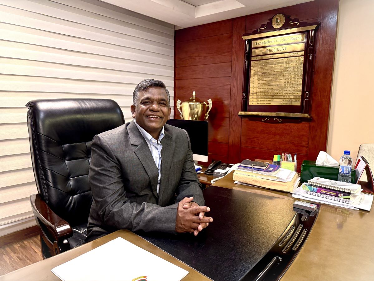 Bangladesh Cricket Chief lands in Pakistan as ICC talks loom