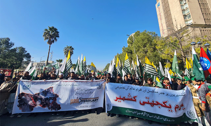 Pakistan Urges Resolution of Kashmir Dispute for Lasting Peace in South Asia