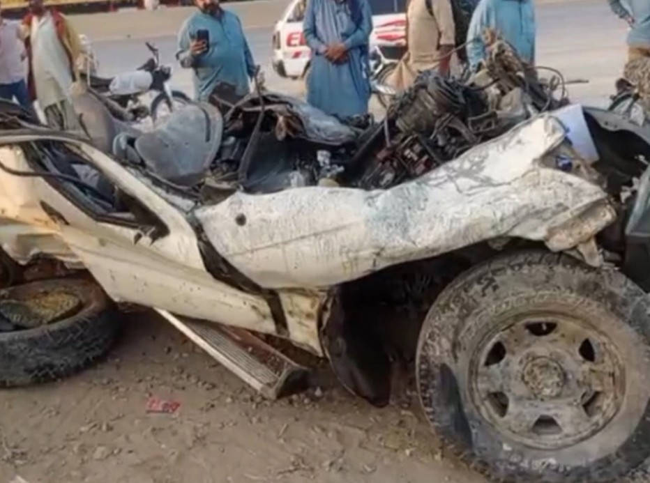 Death Toll Rises to 13 in Karachi Super Highway Crash