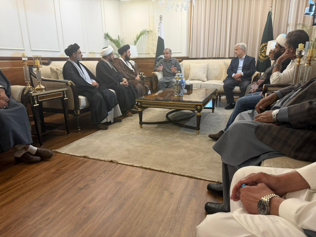Prominent Shia Ulema Meet Interior Minister in Islamabad