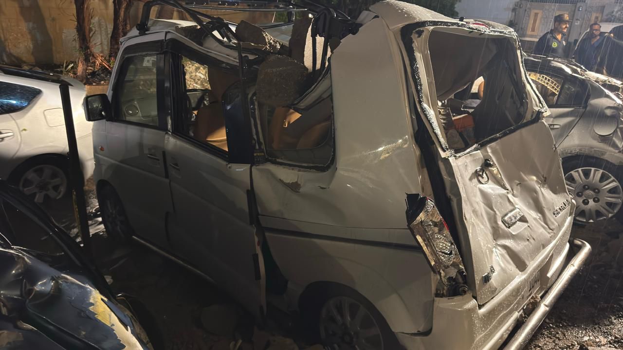 Death toll from Karachi storm rises to 18, dozens injured