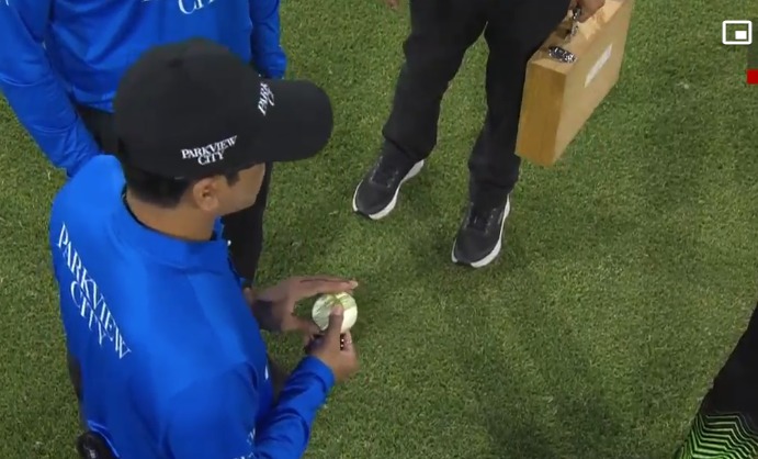 Karachi Kings Defeat Lahore Qalandars by 5 Wickets