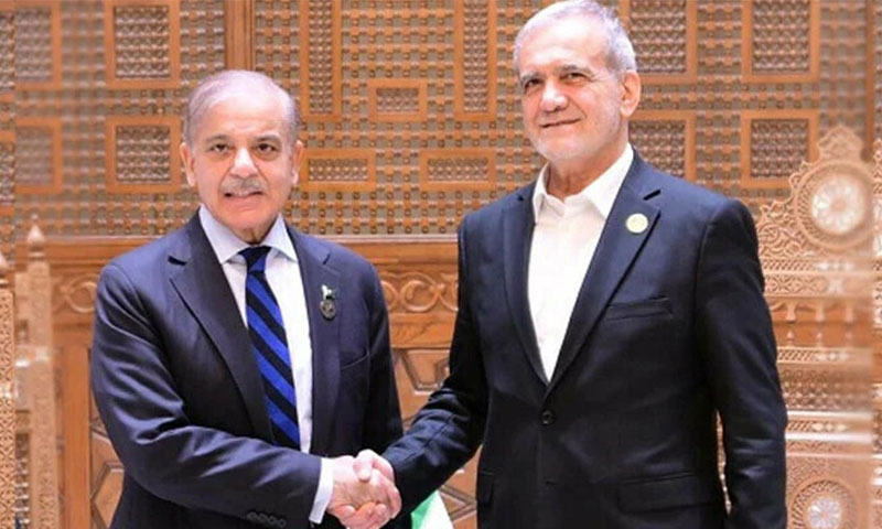 Iranian President Signals Avoiding Conflict With Regional States in Call With PM Shehbaz