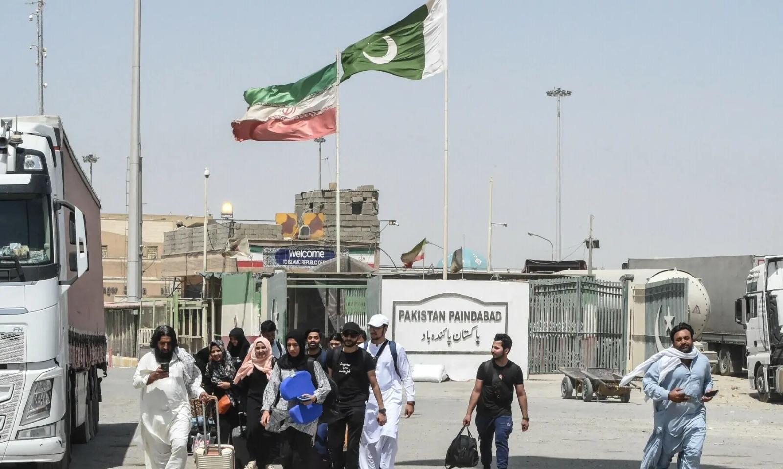 Over 532 Including Foreigners Cross into Pakistan from Iran as War Intensifies