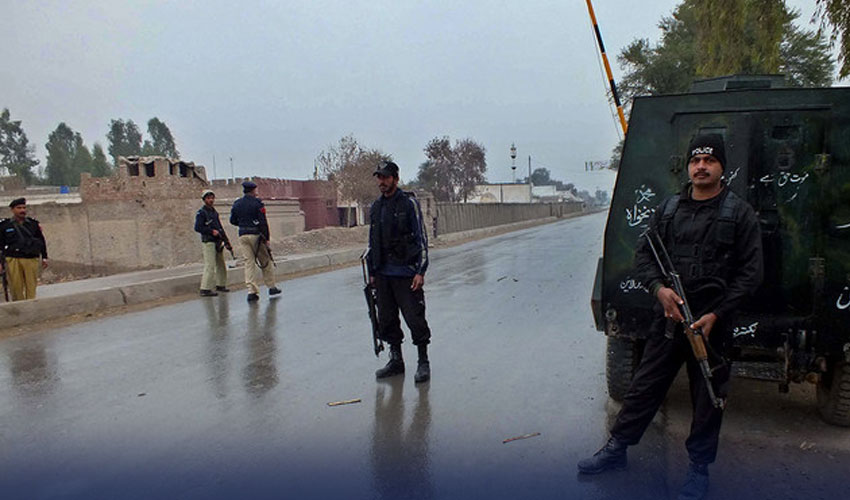 Blast Near Police Vehicle in Lakki Marwat Injures Five Officers