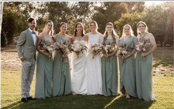 England’s Amy Jones Marries Australian Cricketer Piepa Cleary