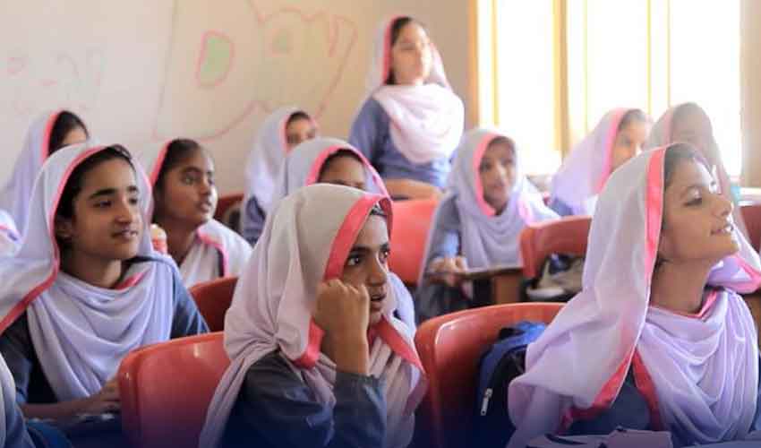 KP Implements 4-Day School Week