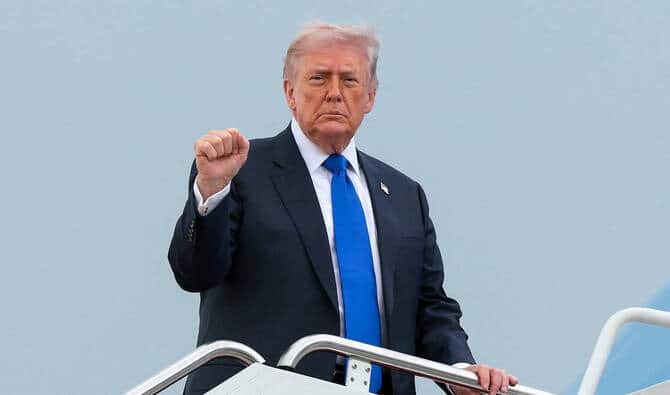 Trump Says Iran Seeks Urgent Reopening of Hormuz Strait