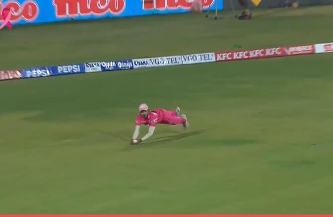 Samir Minhass Takes Stunning Catch in PSL