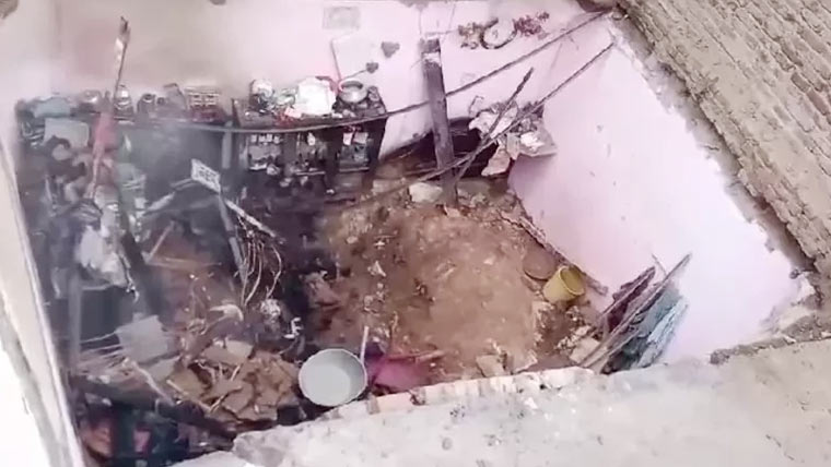 Four killed as roof collapses in Bajaur