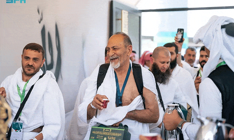 Pakistan Begins Pre-Hajj Operation as First Flight Leaves Karachi