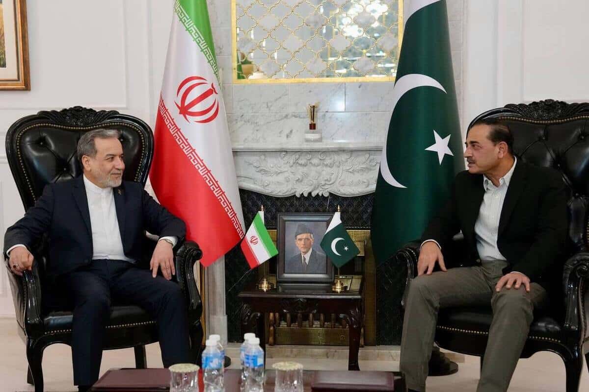 Progress is being made in talks with the US due to Pakistan's efforts: Iranian Foreign Minister