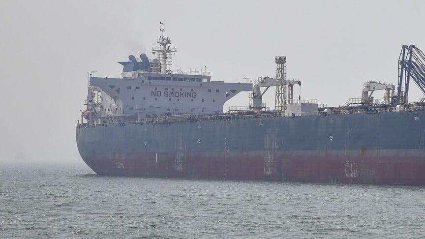 Iranian oil company ship successfully bypasses US naval blockade
