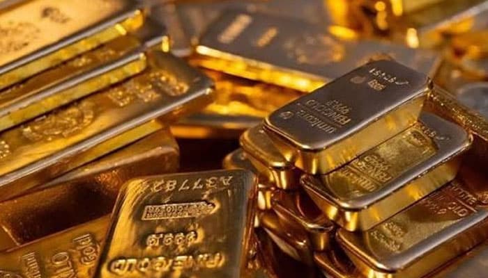 Gold Prices Plunge by Over PKR 10,000 per Tola