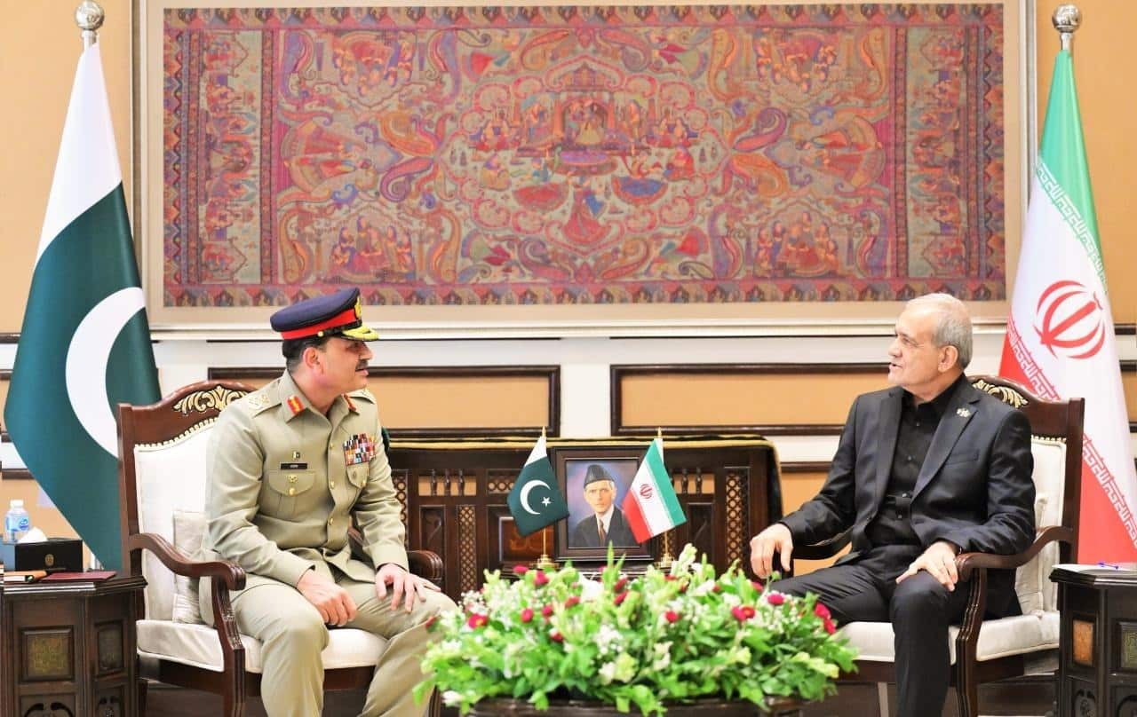 Iranian President Meets Field Marshal Asim Munir