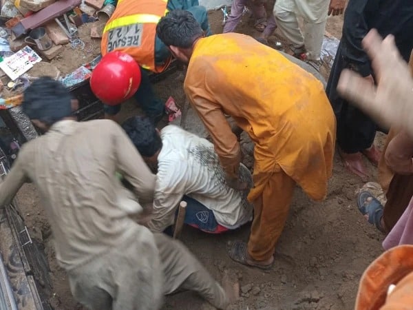 Five Children Killed, Dozens Injured in Roof Collapse
