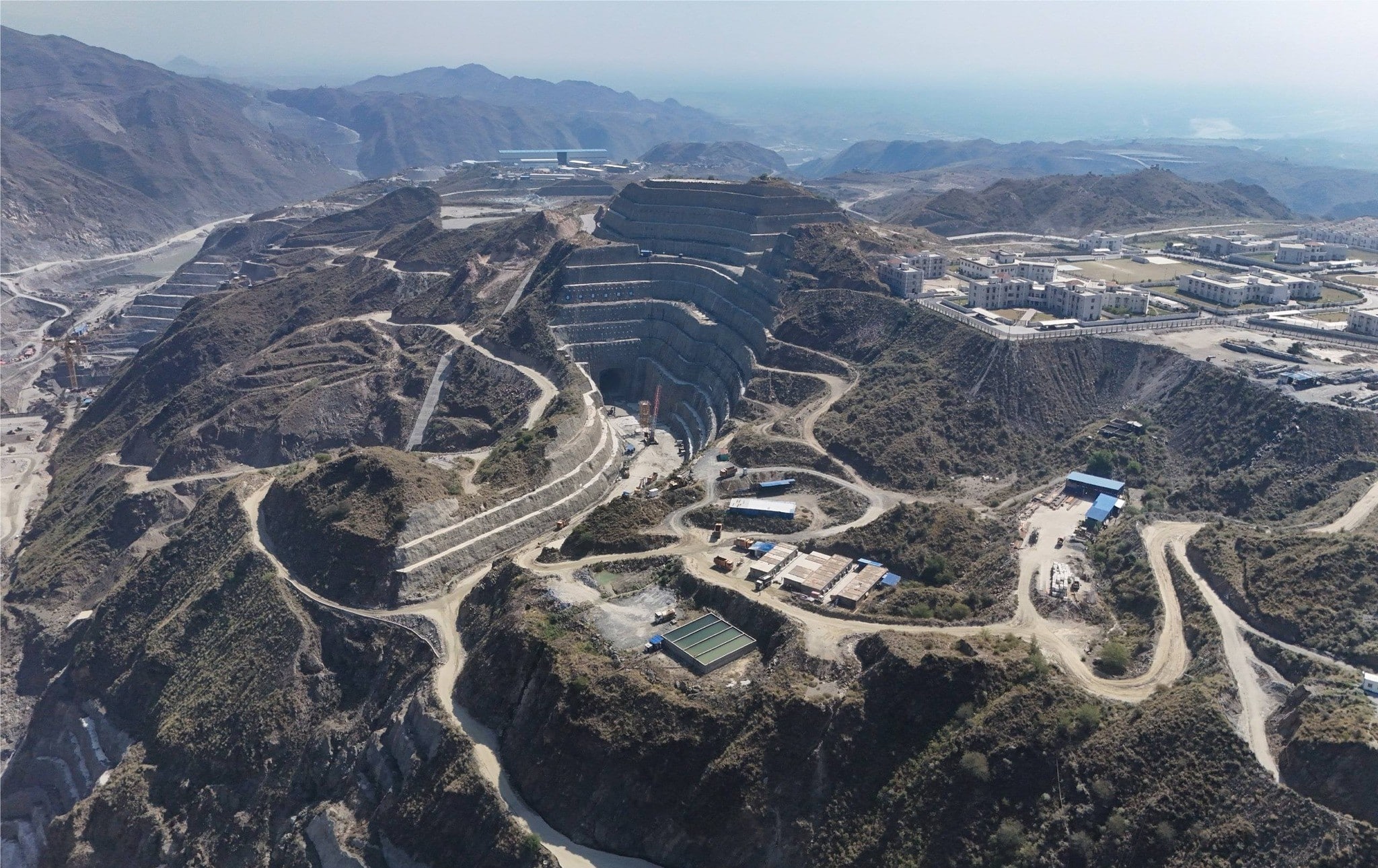 Pakistan Speeds Up Work on Four Major Dam Projects