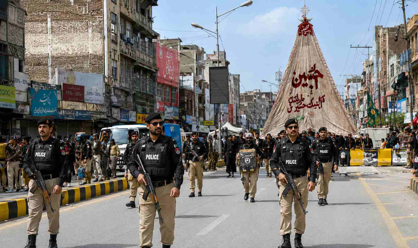 Muharram Processions: Quetta Shuts Down Mobile Networks, Tightens Security