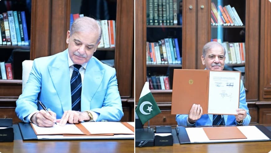 PM Shehbaz Sharif Signs US-Iran Memorandum as Mediator