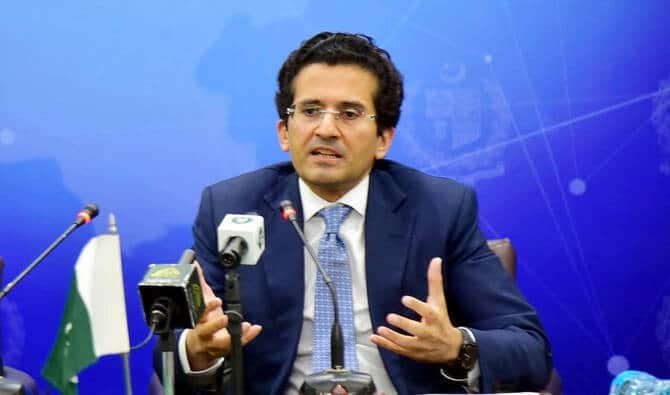 Pakistan Signals Fuel Price Reduction After US-Iran Deal