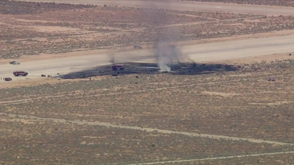 US Air Force B-52 Bomber crashes at California Air Base; Investigation underway