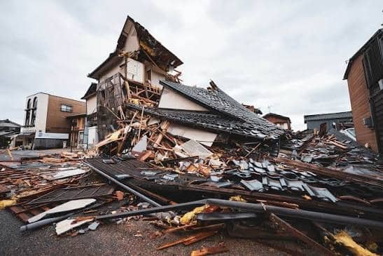 7.1-Magnitude Earthquake Hits Japan