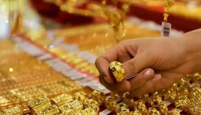 Gold Prices Decrease in Pakistan Once Again
