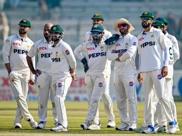 Pakistan Finalizes 17-Member Test Squad