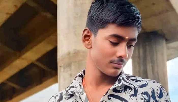 Teenager Beheaded After Leaning Out of Bus Window
