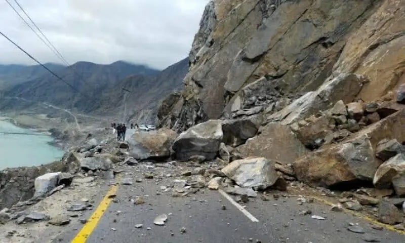 Tragic Landslide in Nagar Causes Three Deaths