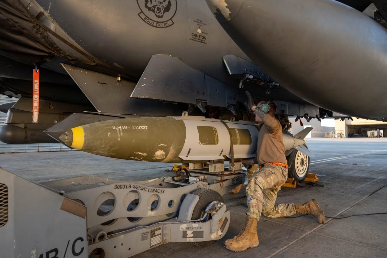 US Running Short of Missiles for Long Iran War: Reports