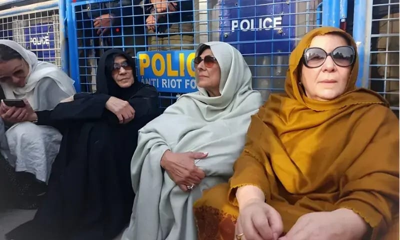 Imran Khan Asked Aleema to Stay Away from protest Movement