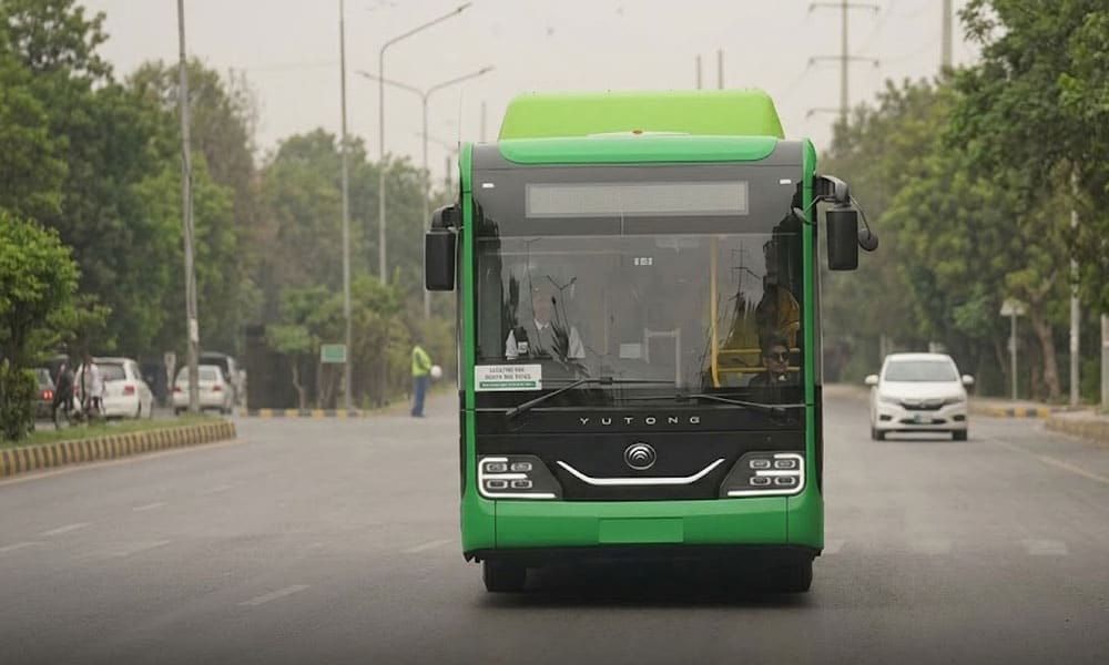 Bus Driver Drives Entire Vehicle to Police Station