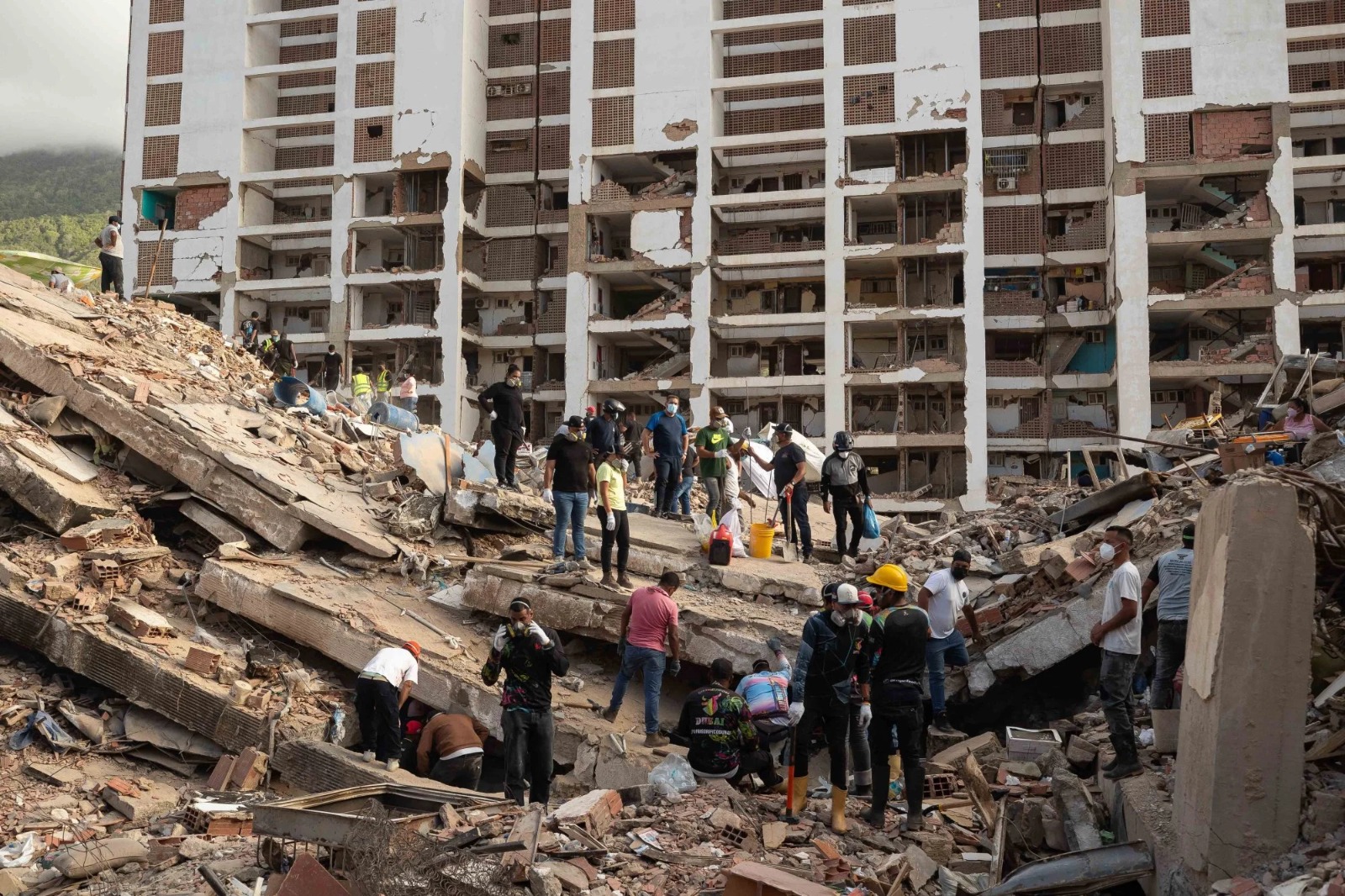 6.8 Magnitude Earthquake in Colombia Leaves 47 Dead