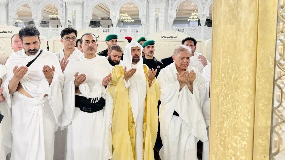 Prime Minister and Field Marshal Asim Munir perform Umrah, also pay special visit to Kaaba Sharif