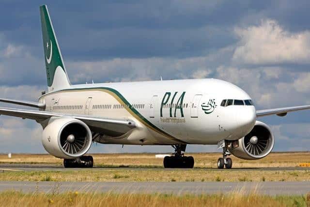PIA Flight Makes Emergency Landing in Karachi After Technical Fault