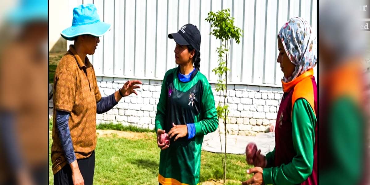 Balochistan’s First Woman Cricket Coach Breaks Barriers for Young Cricketers