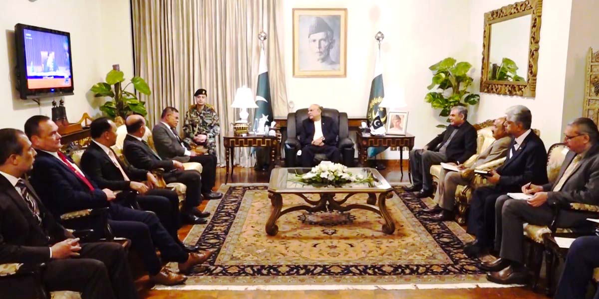 Zardari Urges Stronger Pakistan-Malaysia Cooperation in Security