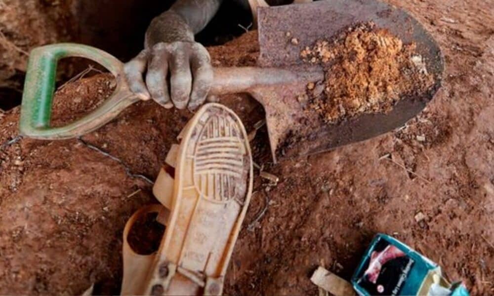 Fitna al Hindustan Militants Abduct Seven Mine Workers in Chagai