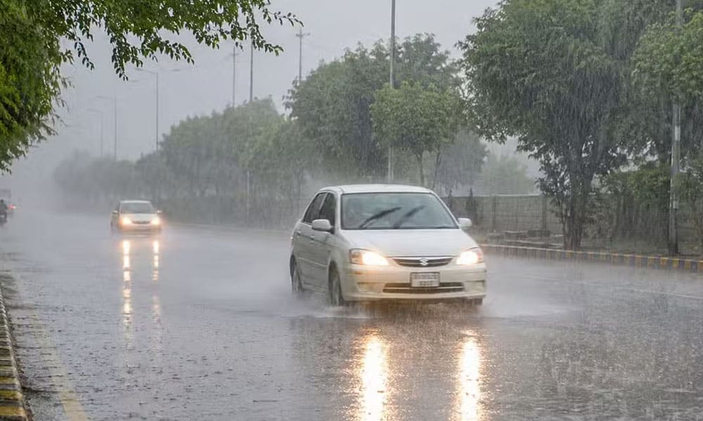 Pakistan Weather Update: PMD Forecasts Heavy Rain, Warns of Flash Floods and Landslides