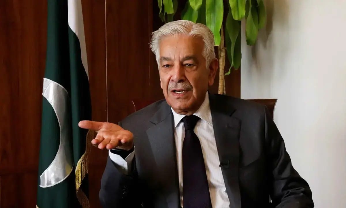 “Something Else” Behind PPP’s Province Stance? Khawaja Asif Signals Bigger Political Debate