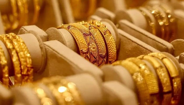 Gold Prices Declined Massively Across Pakistan