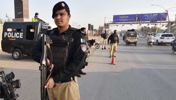 Tragic Discovery: Five Members of a Family Found Dead in Karachi's Area