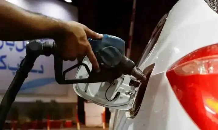 Ali Pervaiz Malik Warns Petroleum Prices Could Skyrocket to Rs 1,000 Per Litre