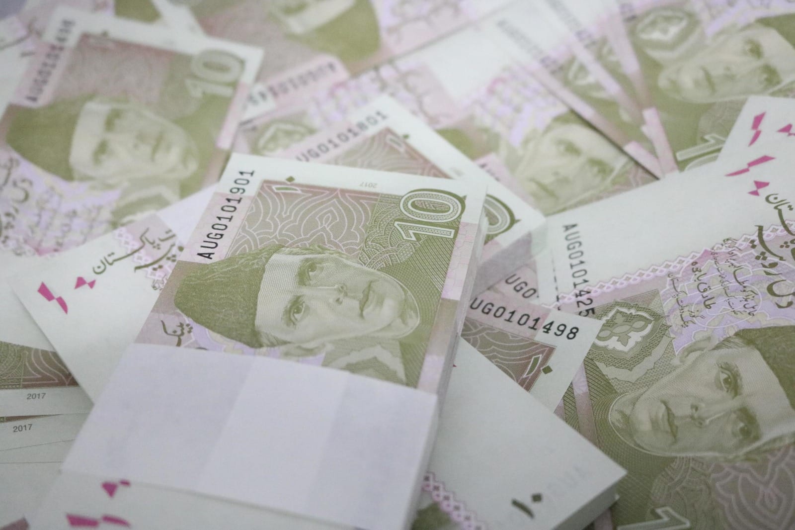 SBP Turns Down Rumors of 10 Rupees Note Discontineution