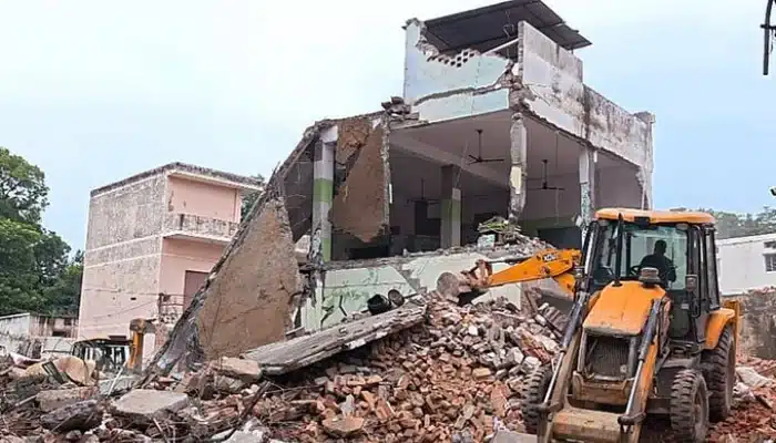 Pakistan Condemns Century-Old Mosque Demolition in Uttar Pradesh