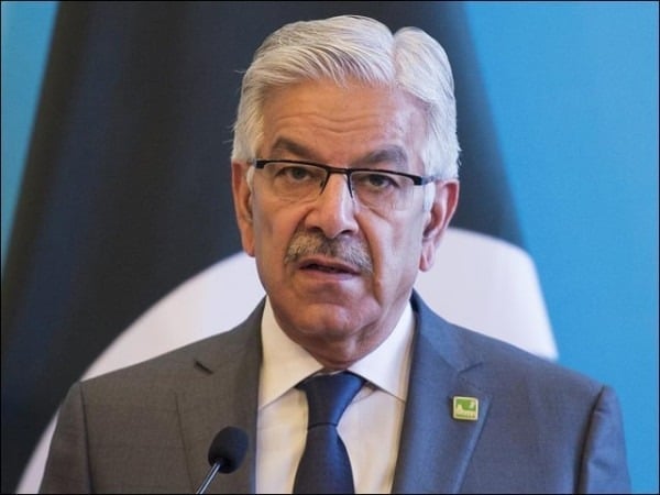 Khawaja Asif Slams Political Students for Showing Solidarity to Afghan Students